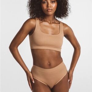 LDMA HIGH SCULPT BRA RIB NWT SMALL